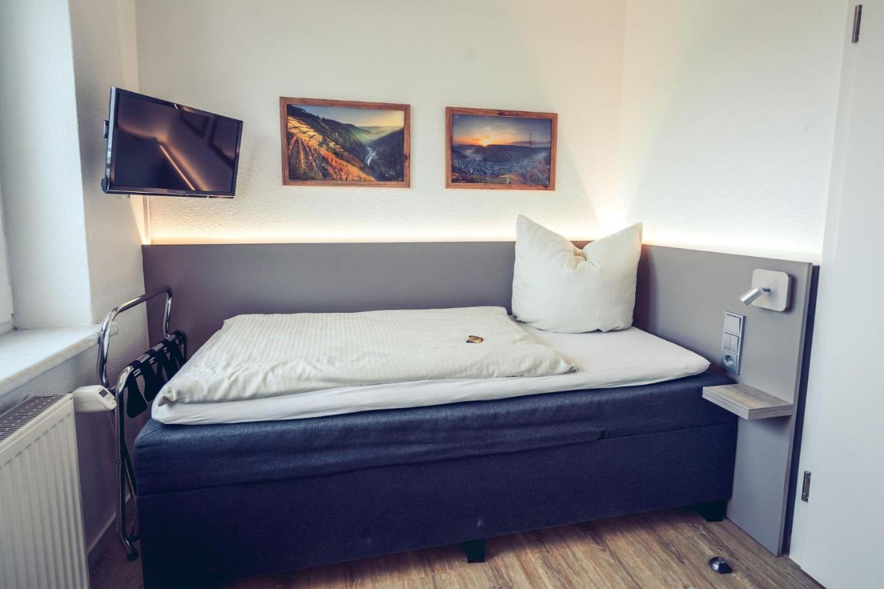 Hotel Kalenborner Hoehe Экстерьер фото