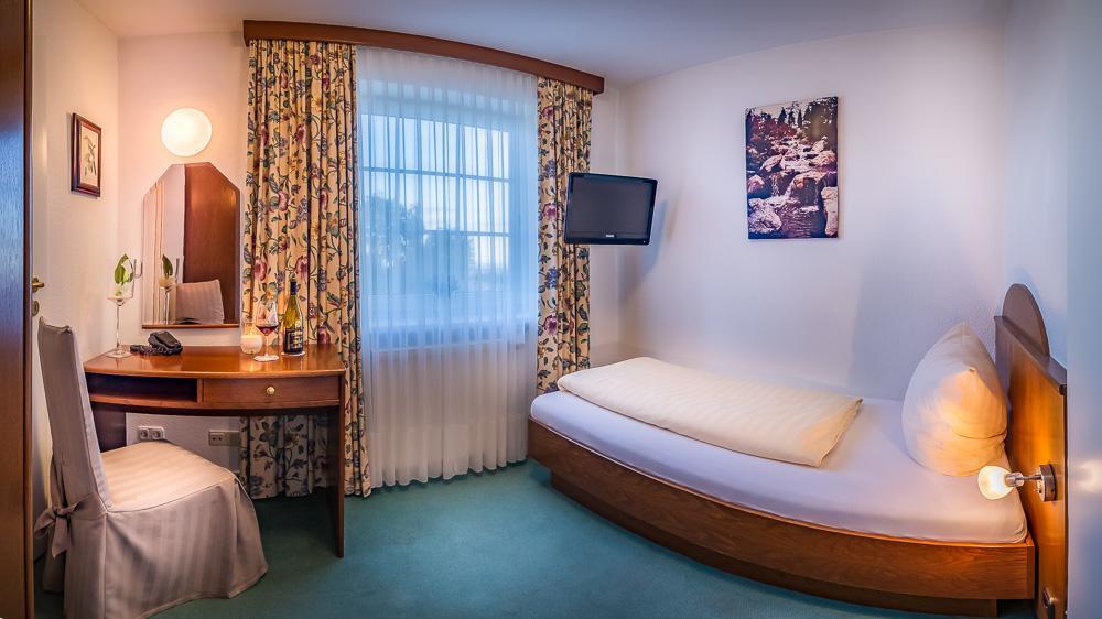 Hotel Kalenborner Hoehe Экстерьер фото
